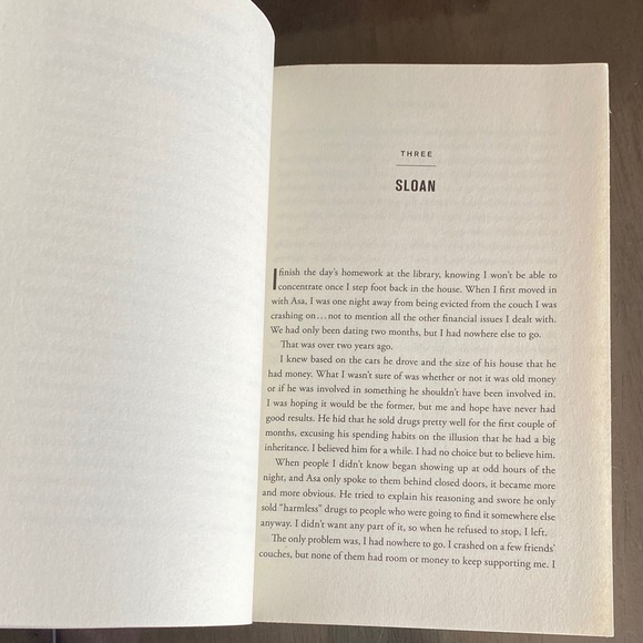 New🌈 'Too Late' Novel Colleen Hoover Book - Picture 3 of 5